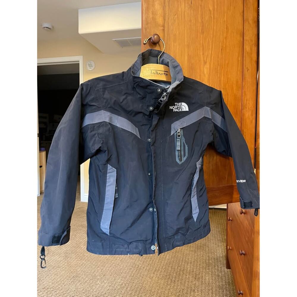 North Face HyVent Jacket. Boys size XXS 5. full zip. GUC.